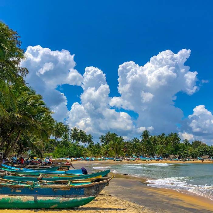 arugambay beach sri lanka