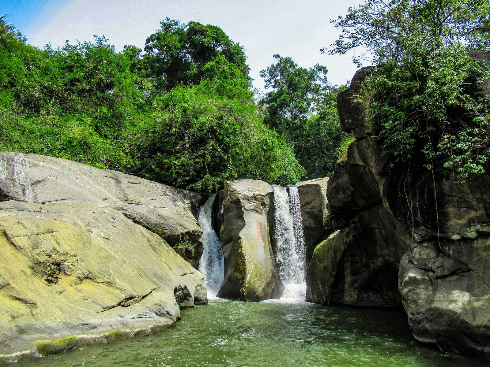 Hanthana Mountain Range