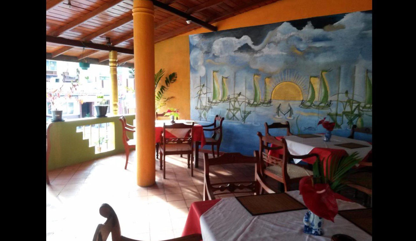 Golden gate hotel & Royal taste restaurant