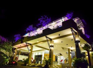 Sunrich Hotel & Restaurant￼